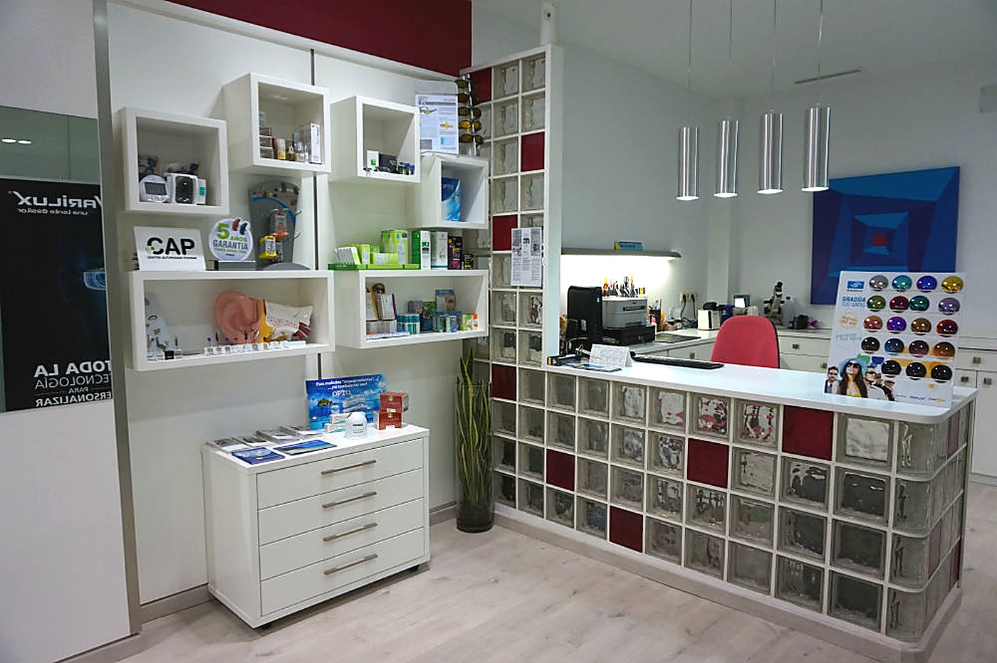 Interior de Óptica Cremades Villar del Arzobispo
